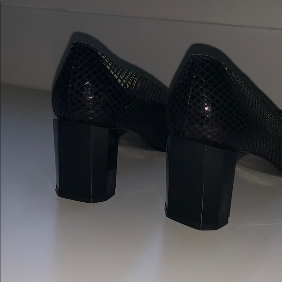 Stuart Weitzman heels - Picture 6 of 9